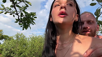 Casual Encounter With A Stranger – Al Fresco Oral And Open-air Intimacy