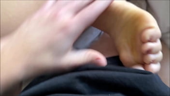Exploring Willow Ryder’s Delicate Feet And Wet Pussy In Family Therapy With Alex Adams
