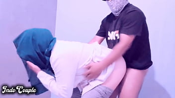 Desperate Stepsister Pleads For A Hot Creampie Deep In Her Dripping Wet Pussy
