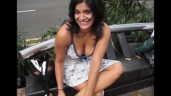 Desi Girl Showing Everything In This Hot Video